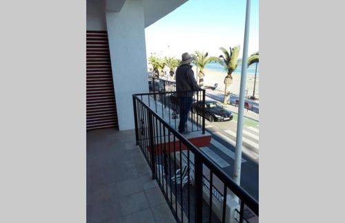 Piso en primera línea con wifi y vistas al mar - Photo 6