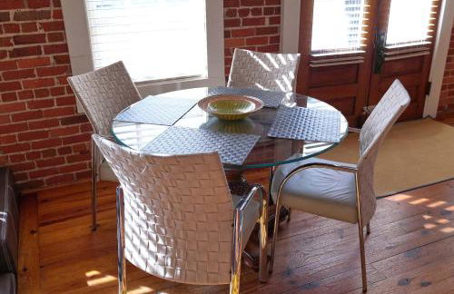 Premier Downtown Loft Building, Just Opened - Foto 25