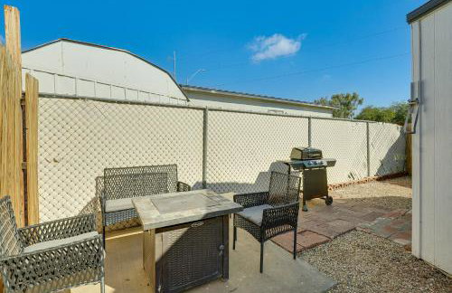 3 Mi to Lookout Mtn! Gem with Fire Pit and Fenced Yard - Foto 3