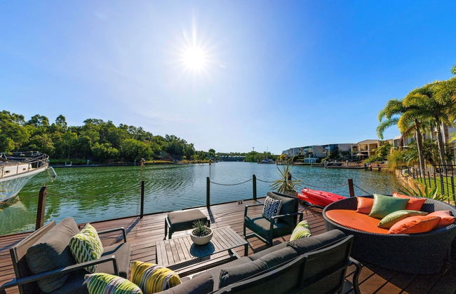 Water-front Paradise Pool - BBQ - Balcony Dining - Foto 12