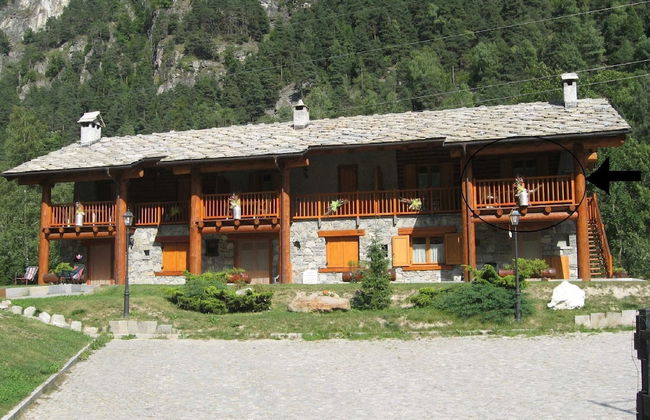 Chalet in Antey-saint-andre With Mountain Views - Foto 21