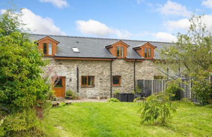 Mwsogl - Luxurious Family Fishing Lodge Near Aberaeron With Private Fishing - Photo 1