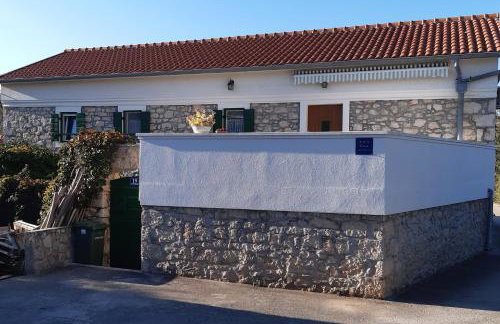 Apartments with a parking space Lukoran (Ugljan) - 11203 - Foto 1