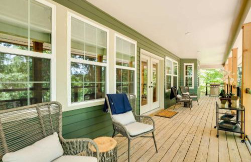 Spacious Home on Beaver Lake with Deck and Fire Pit! - Foto 26