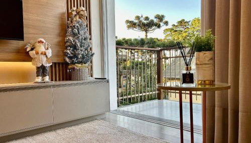 Lindíssimo apto ALTO padrão com piscina - Foto 2