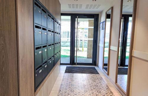 Apartment Grand Balcon- Piscine et proche du Port by Interhome - Foto 21