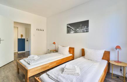 Spacious Flat 2nd Floor near station - Foto 7