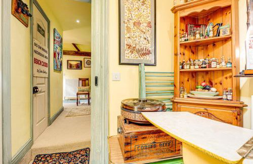 Family Country Cottage With a Private Valley View - Foto 26