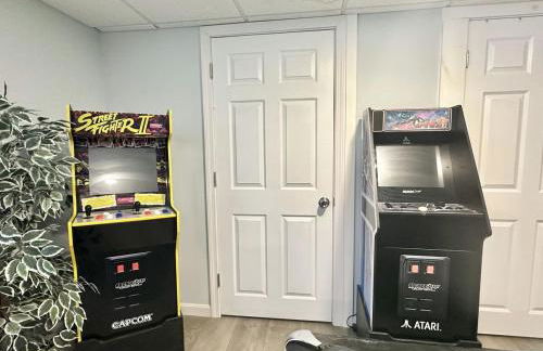 5BR Waterfront Hot Tub Kids Playscape Pets Family Compound! - Foto 63