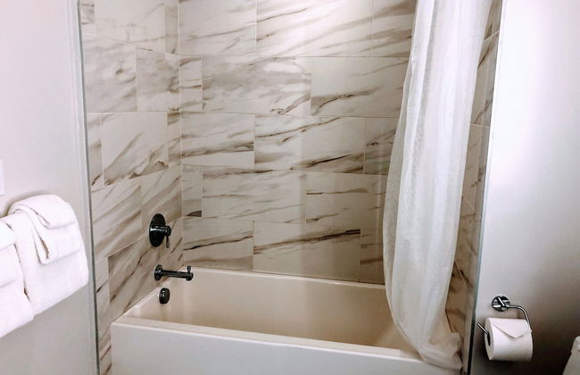 Resort Style Suites in Downtown LA - Foto 34