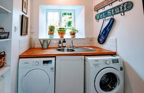 Magnificent Clarence cottage! - Photo 49