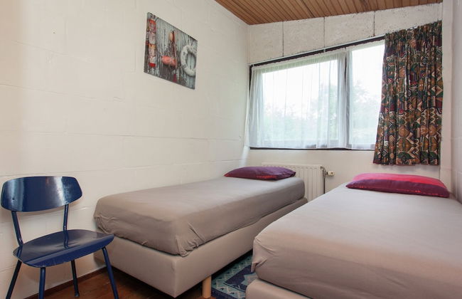 Bungalow in Nes on Ameland With Spacious Terrace - Foto 2