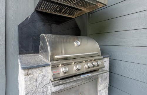 New Luxury Free Standing 4BR 4 and a halfBA Home Obsidian Reserve #146 Priv Hot Tub, 2-Car Garage Great Views - Foto 9