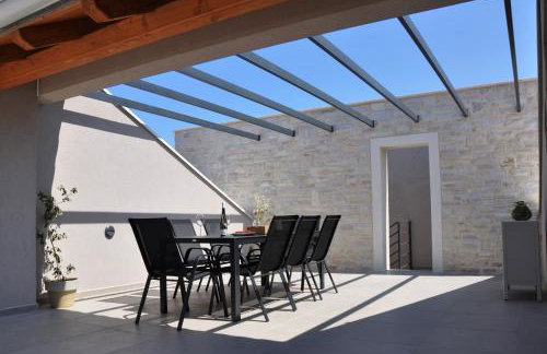 SOL luxury residence near the beach with shared heated pool - Foto 45