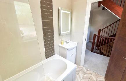 Lovely 4-Bedroom Kilburn Flat with Garden and Parking near Hampstead Heath, Abbey Road by Staylio London - Foto 36
