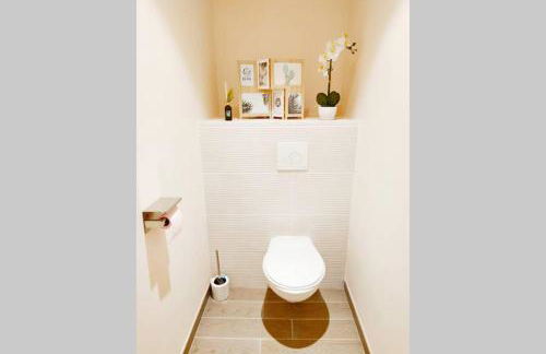 157m2, 4 chambres, 4 salles de bains, 2 WC, 2 parkings en hypercentre - Foto 24