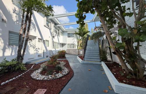 Bay Harbor Boutique Vacation Rental - Photo 14