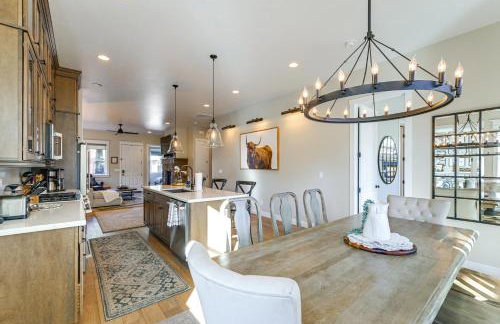 Hot Tub and Fire Pit Modern Flagstaff Home - Foto 8