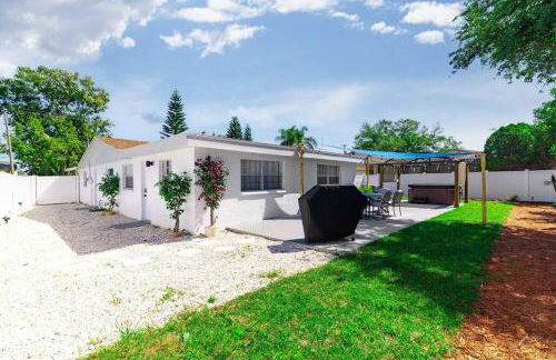 Renovated 3B 2BA, oasis yard Hot tub - Foto 29