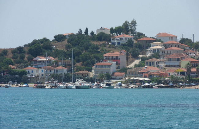 Elegant Villa in Evangelismos with Pool & Garden near Sea Beach - Foto 16