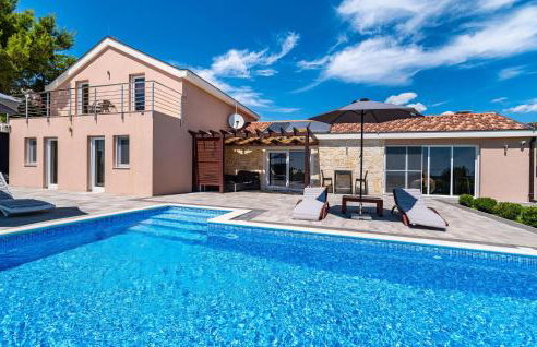 Cozy Home In Kakma With Lake View - Foto 2