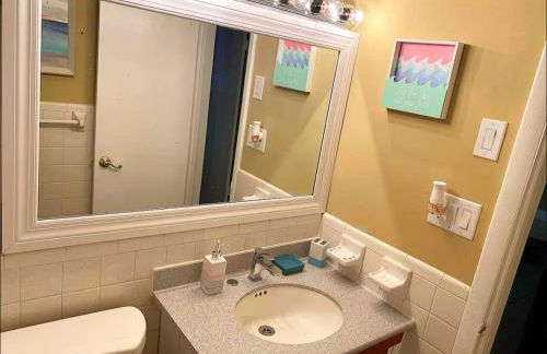 Lovely 2 Bedroom Condo With Free Parking & Wifi!! - Foto 3