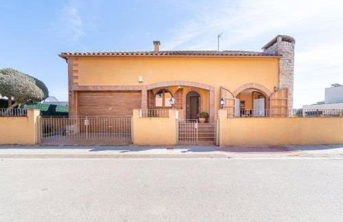Casa con piscina privada, jardín, barbacoa, wifi y despacho en Costa Brava - ES-89-83 - Photo 6