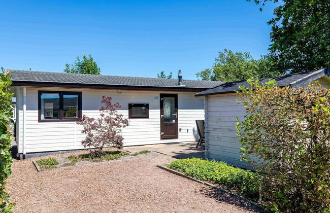 Neat Chalet With Microwave Near the Beach in Egmond - Foto 1