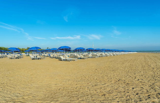 Villa in Albarella Near Venice Beach - Photo 27