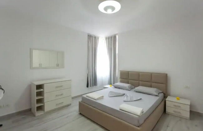 Mabel - The Rooftop Experience - Photo 2