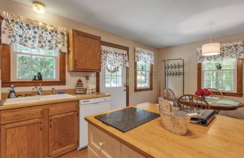 Cozy Bungalow Just Minutes from Mystic, Westerly Beaches, Boating and Casinos! bungalow - Foto 36