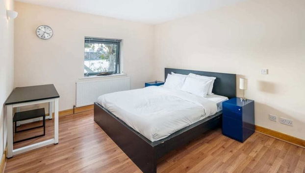 Bright 2 Bed 2 Bath apt Near Canary Wharf - Foto 4, Habitación