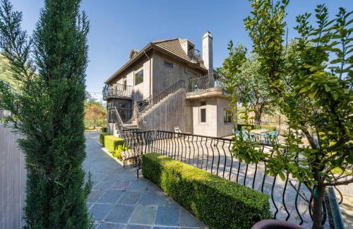 Serene Millerton Lake Villa w/ Panoramic Lake View - Foto 7