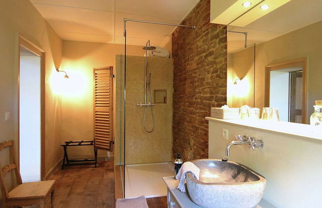 Unique Holiday Home in Virton with Hot Tub - Foto 45