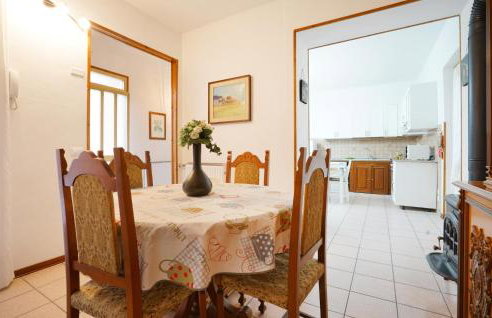 Lovely Home In Arnasco With Wifi - Photo 4