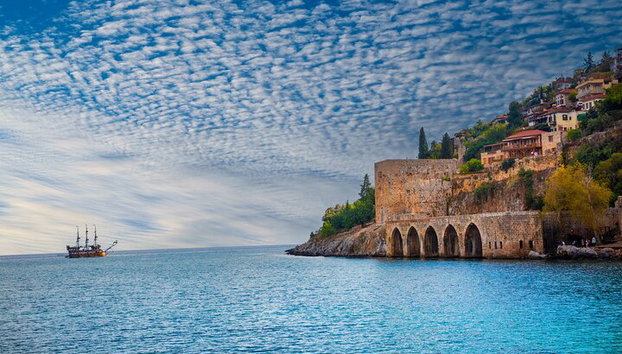 Barco pirata Alanya con bebidas, comida y traslado opcional - Foto 3