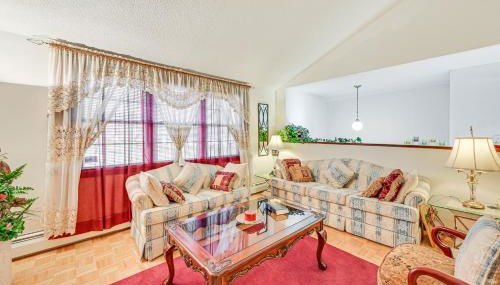 Vintage Windsor Home Private Yard and Covered Deck - Foto 4