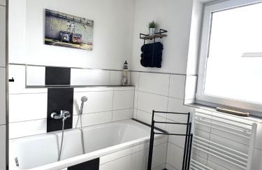 Gehobenes Wohnen mit Balkon, Parkplatz und keine 10 Minuten in die City - Foto 14