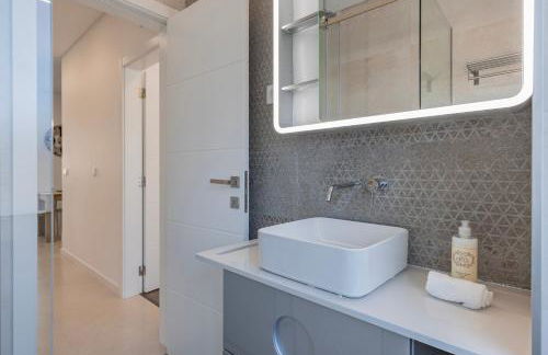 New Apartment by the Metro IV - Photo 11