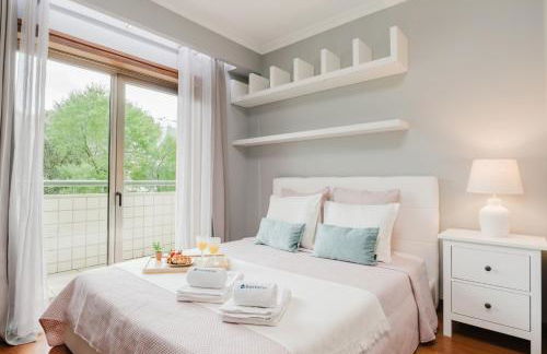 Elegant Riverfront Flat | Pool & Sports by Host Wise - Foto 4