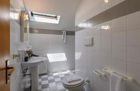 Lovely Apartment In Montemonaco - Foto 25