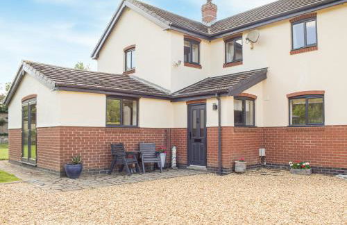 Hill View Lodge - Photo 24