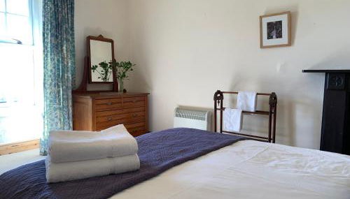 The Back Wing - Pen y Graig Farmhouse, Church Bay, sea views near beach No Pets - Foto 3