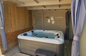 gite LAPAZ/jacuzzi privé/piscine - Foto 3