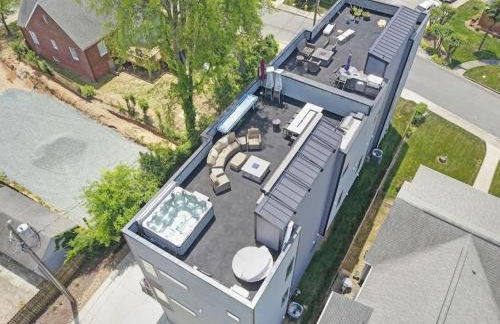 City Views - Walking Distance to Panthers Stadium - Photo 13