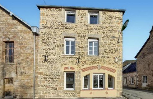 Amazing Home In Neuilly Le Vendin - Photo 10