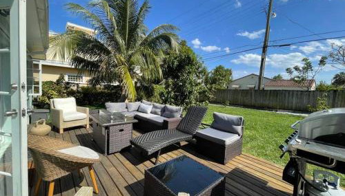 Hot tub, tiki bar, outdoor shower, near Intercoastal Waterway! - Foto 2