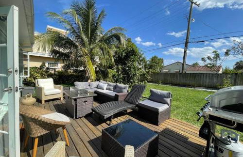 Hot tub, tiki bar, outdoor shower, near Intercoastal Waterway! - Foto 2