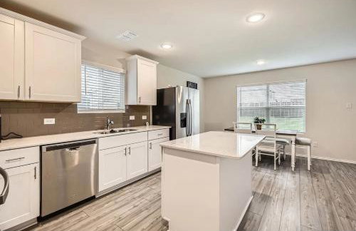 Modern Retreat with Private Office - Foto 8