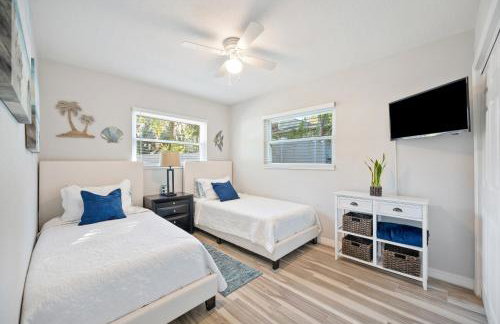 Wood Circle House - Dog Friendly with Fenced in Backyard - Foto 22